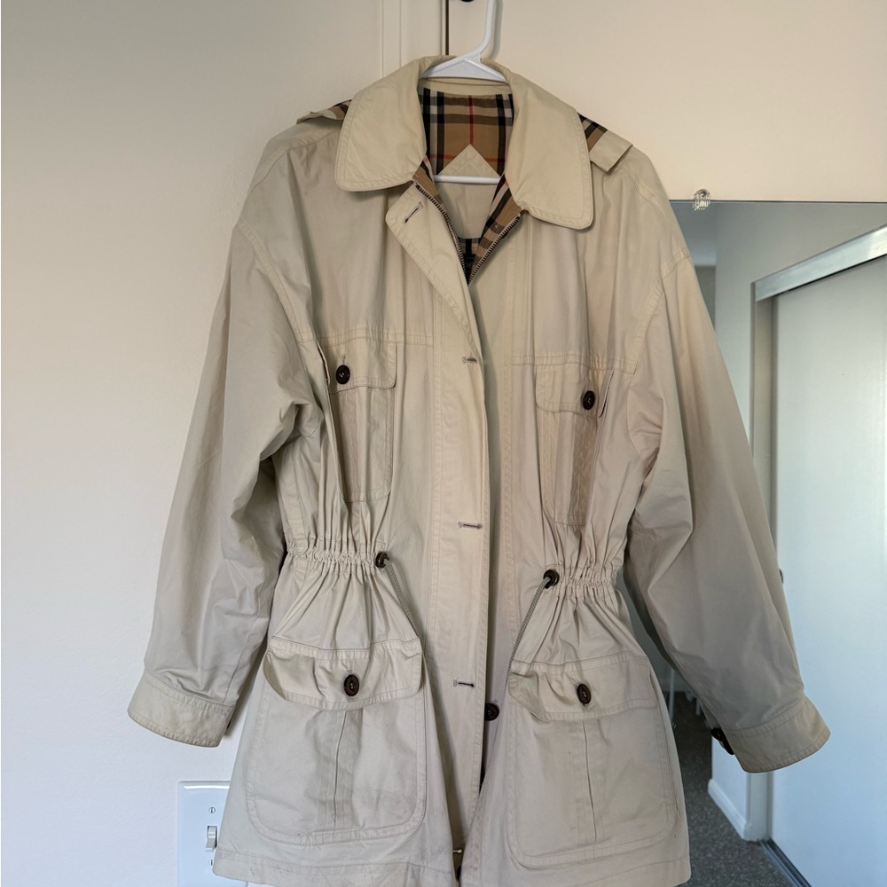 Burberry Light Tan Coat with Signature Check Lining